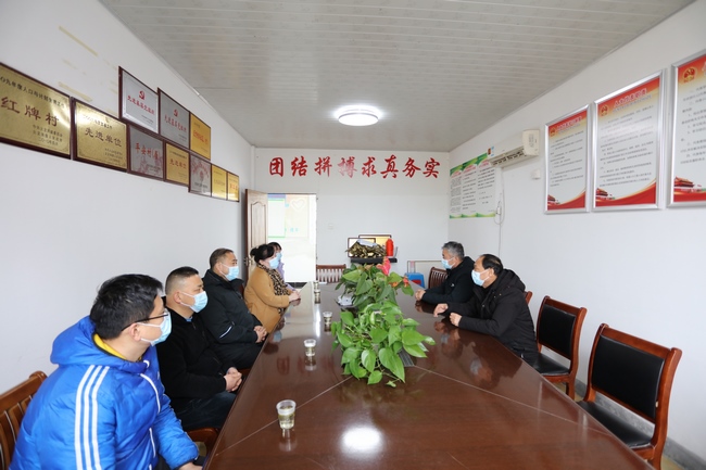 我院赴文明結(jié)對幫扶單位開展慰問活動(dòng)(圖1)